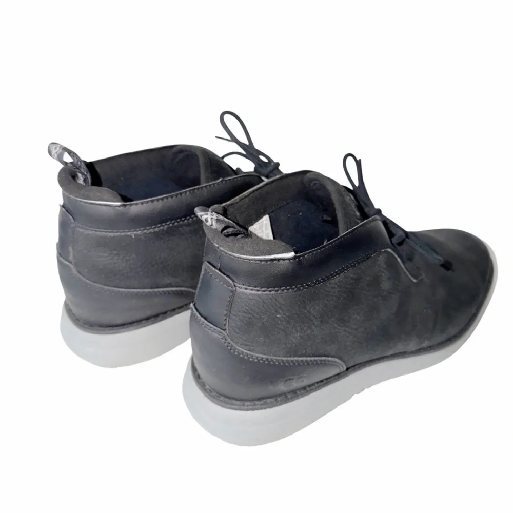 UGG Union Chukka Boot Men’s Black Leather Sz 11 Contemporary Minimalist career